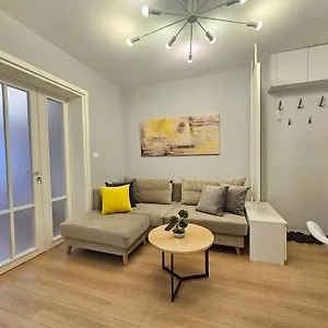 https://valentinos-nest.hotels-in-tirana.com